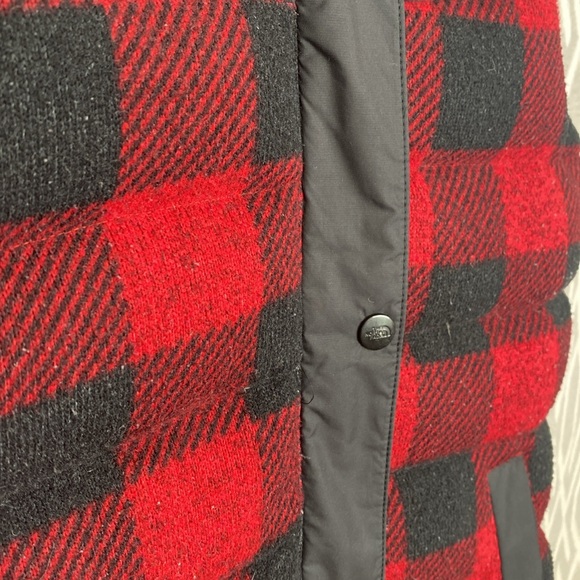North Face Nuptse Down Puffer Vest Red & Black Buffalo Print Size: XS GUC - Picture 3 of 6